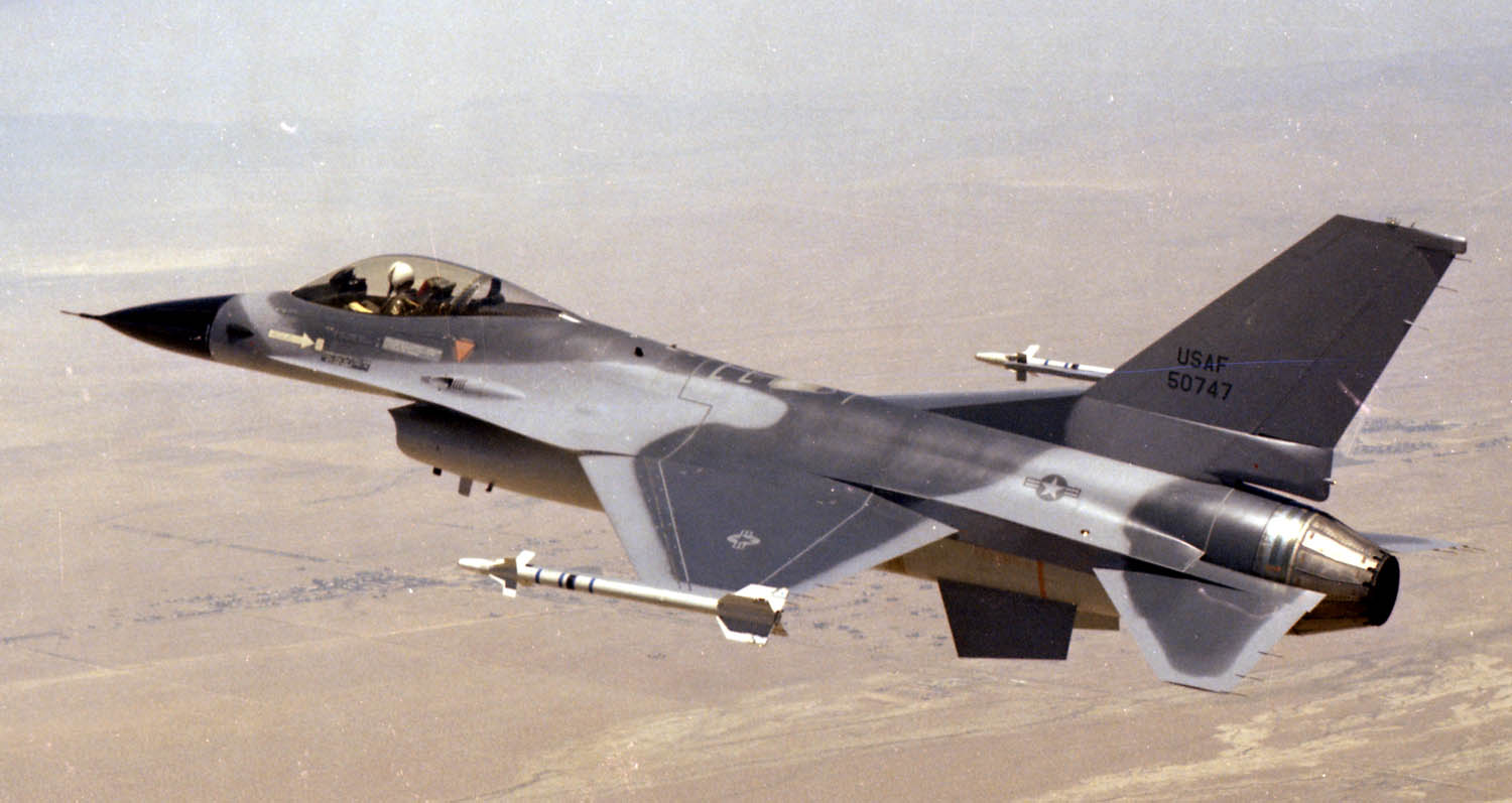 f16-747-1.jpg